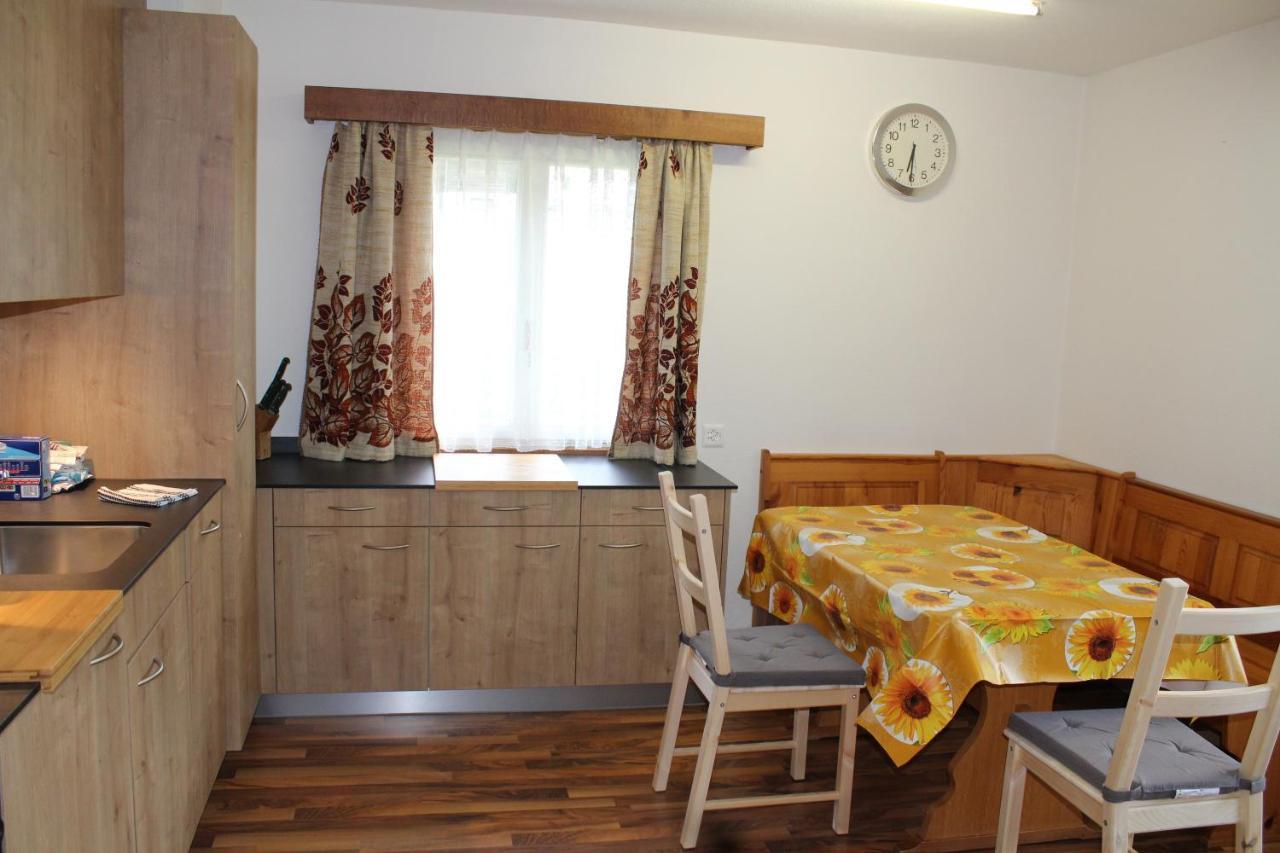 Haus Weideli, Dammstrasse 7 *