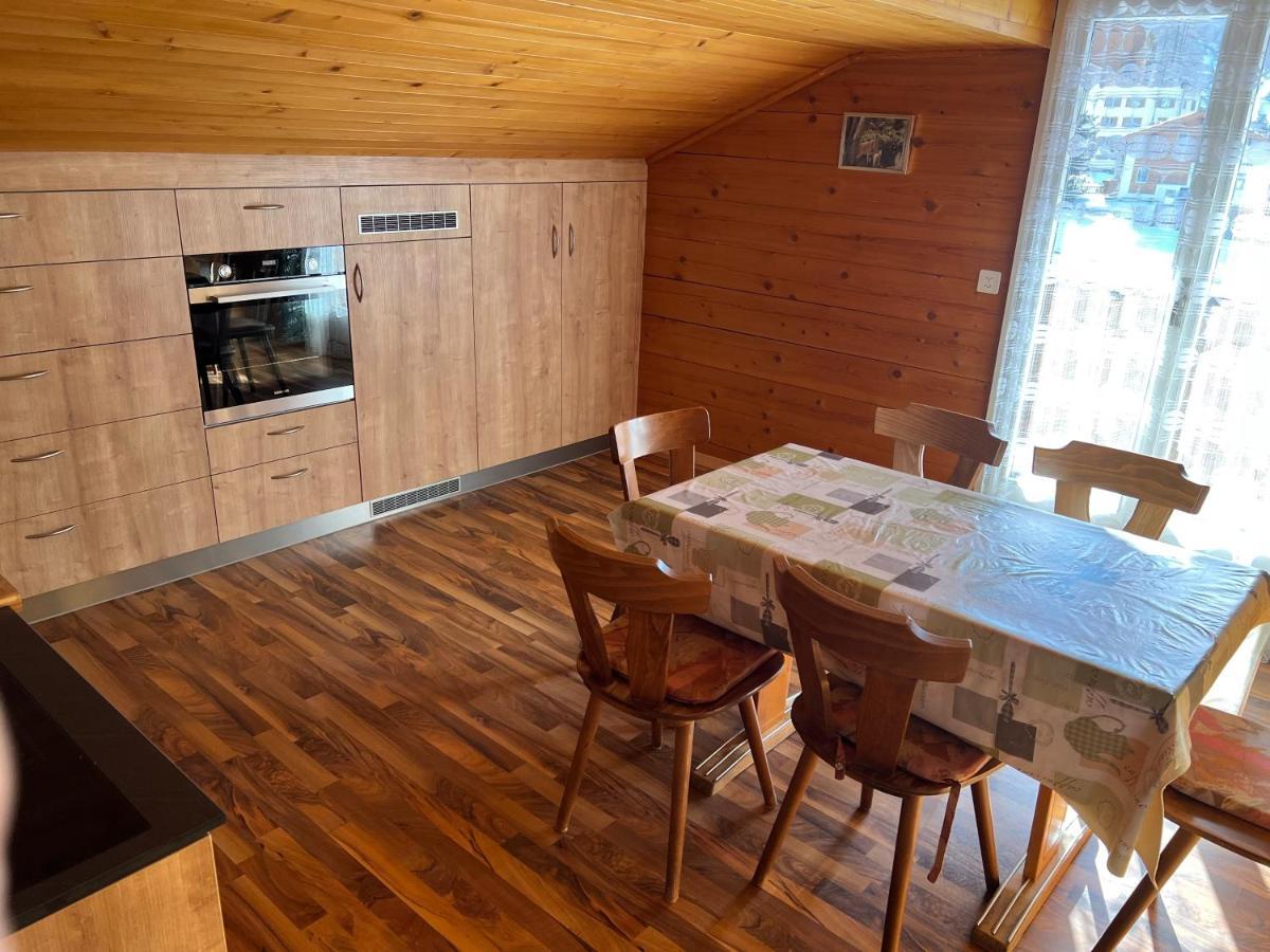 Haus Weideli, Dammstrasse 7 *